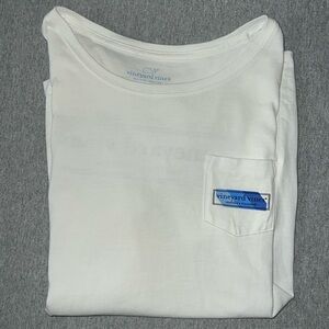 Vineyard vines t-shirt